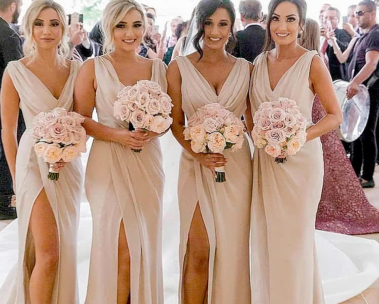 Идеи образов с платьями на запах для подружек невесты
