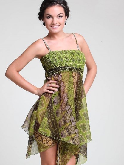 Короткое легкое летнее платье на бретелях в зеленых оттенках, фото 1