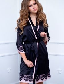 Короткий черный шелковый халат пеньюар с кружевом