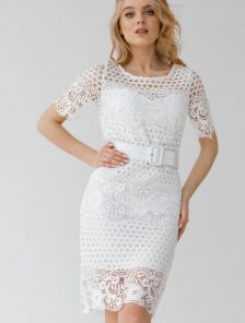 Летнее, белое, короткое кружевное платье , с коротким рукавом