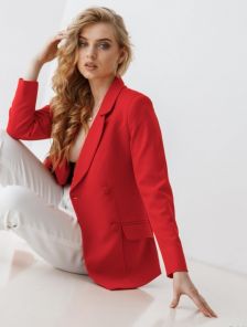 Стильный женский пиджак красного цвета