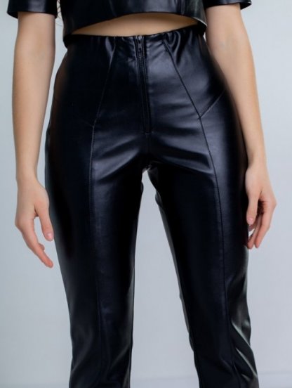Черные облегающие женские брюки с эко кожы, фото 1