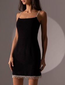 Элегантное нарядное черное платье с декором