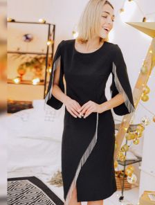 Элегантное нарядное черное платье с бахромой
