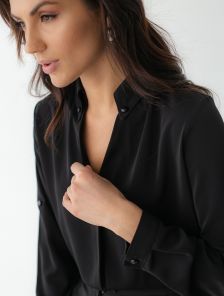 Черная шелковая блуза на длинный рукав