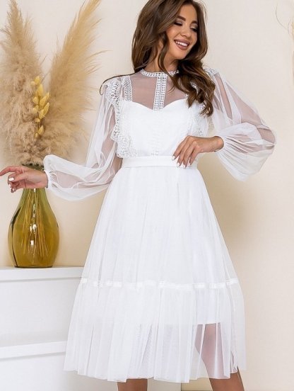 Стильное коктейльное платье из белого кружева с длинными рукавами, фото 1