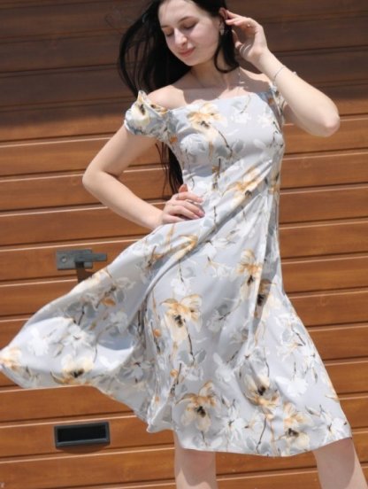 Летнее серое платье с цветочным принтом, фото 1