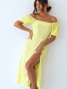 Летнее легкое желтое штапельное платье в цветочный принт