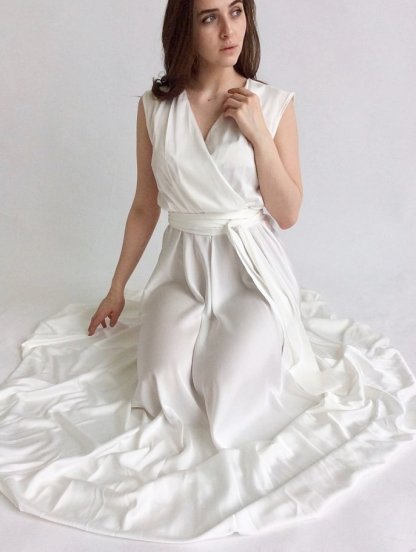 Роскошное платье белого цвета из итальянского атласа миди длины, фото 1