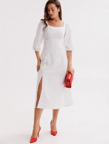Элегантное белое коктейльное платье с квадратным вырезом и разрезом — идеально подходит для помолвок, выпускных и свадебных фотосессий