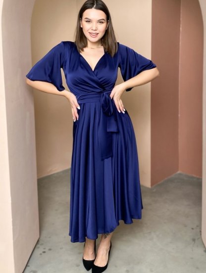 Шелковое платье миди синего цвета с v-образным вырезом: коктейльное платье А-силуэта с рукавами 3/4, фото 1
