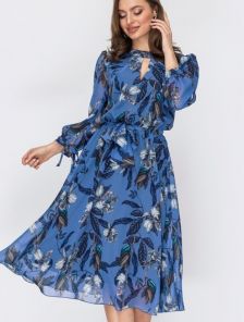 Струящееся шифоновое платье синего цвета