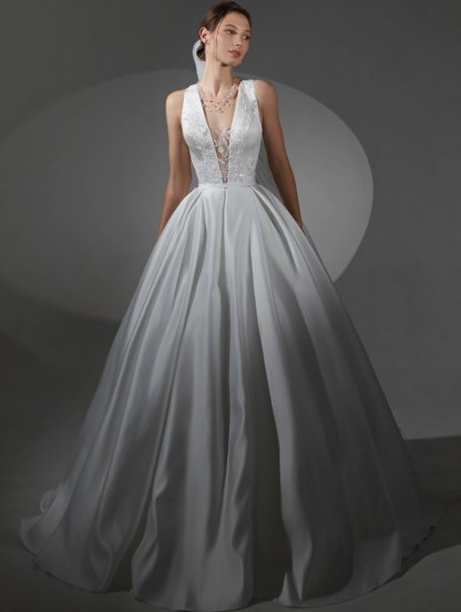 Белое пышное свадебное длинное платье с V-образный глубокий вырезом, фото 1
