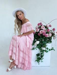 Летнее легкое кружевное розовое платье
