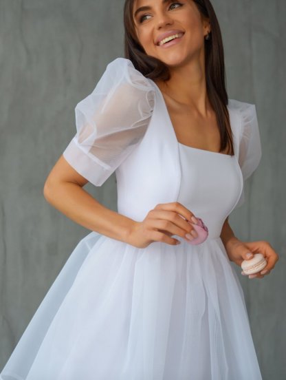 Белое мини-платье с квадратным вырезом: элегантное и сексуальное коктейльное платье для женщин, фото 1