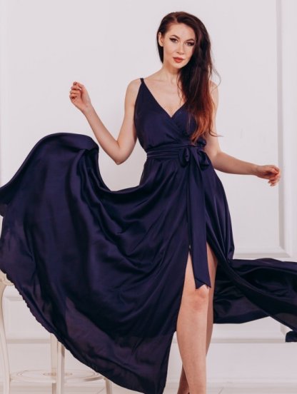 Вечернее шелковое синее платье в пол с разрезом на бретелях, фото 1