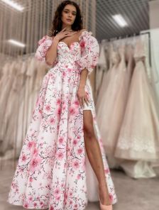 Шифоновое платье с цветочным принтом без бретелек | Розовое платье с открытыми плечами из шифона с цветочным принтом | Идеальное платье для подружки