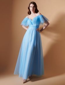 Блестящее голубое платье в пол на короткий рукав