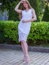 Белое платье миди с цветочным принтом – идеально для повседневных фотосессий и летнего отдыха, фото 5