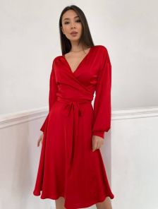 Элегантное красное шелковое платье миди: V-образный вырез и запах, идеально подходит для наряда на день рождения или выпускной