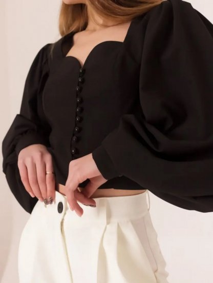 Нарядная черная атласная блуза-топ с рукавами фонариками, фото 1