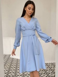 Голубое платье-миди со съемным поясом идеальный коктейльный наряд для гостей на свадьбе