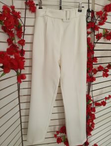 Белые женские брюки, классическая костюмка.