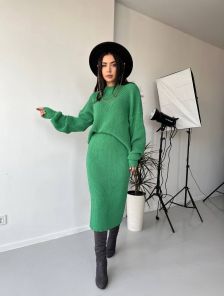 Вязаний женский тепленький костюм-двойка