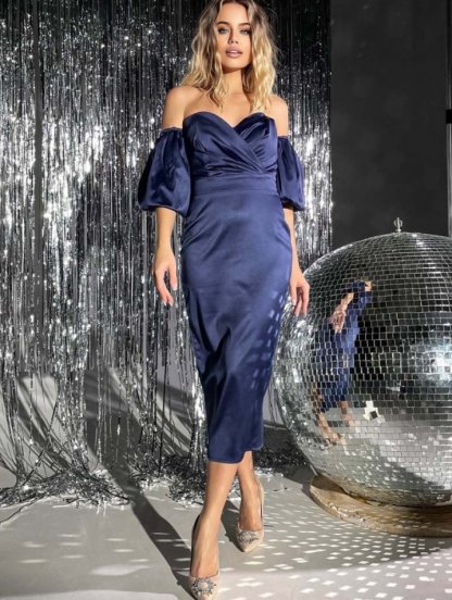 Атласное платье миди с разрезом, синего цвета, фото 1
