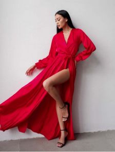 Длиннное вечернее красное платье с длинным рукавом