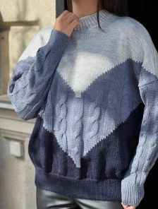 Синий женский базовый свитер