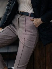 Стильные бежевые классические теплые брюки