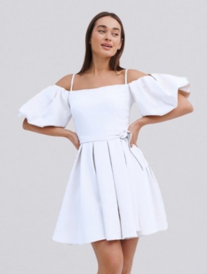 Коктейльное короткое белое платье с рукавами-фонариками, фото 1
