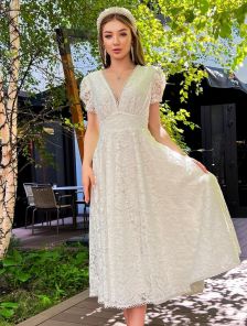 Элегантное белое кружевное платье-миди с короткими рукавами – идеально для весенних и осенних мероприятий
