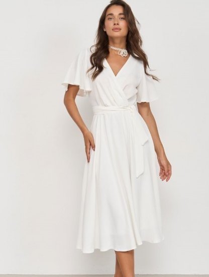Элегантное белое платье миди с рукавами-бабочками – идеально подходит для летних коктейлей и официальных мероприятий, фото 1