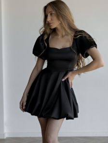 Коктейльное короткое пышное платье с коротким рукавом черного цвета