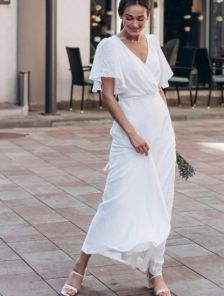 Нарядное белое платье в пол