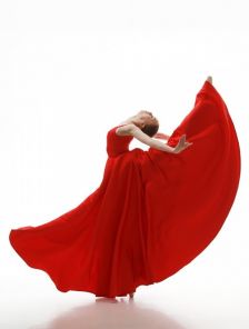 Нарядное длинное красное платье на свадьбу или выпускной