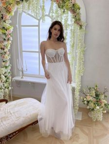 Длинное корсетное белое платье на выпускной или для невесты