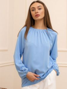 Нарядная голубая блуза с рукавами