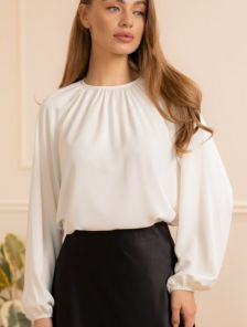Нарядная белая блуза с рукавами