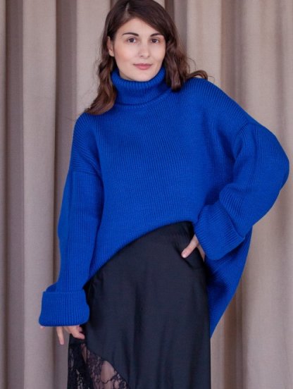 Теплый вязаный стильный свитер к джинсам, фото 1