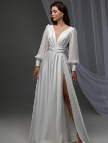 Длинное белое атласное платье для невесты с рукавами