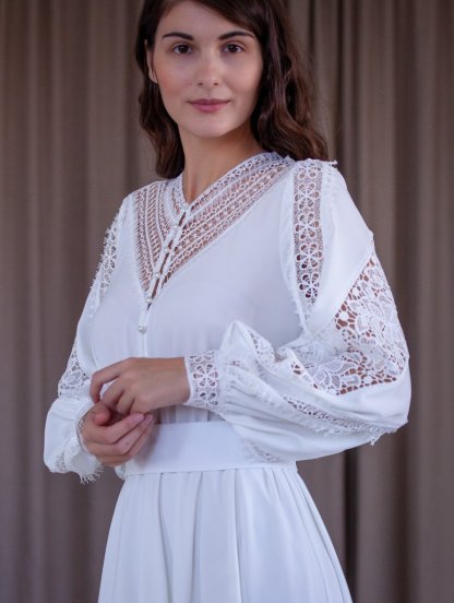 Белое кружевное платье с длинным рукавом длины миди, фото 1