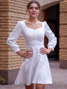 Короткое белое платье с длинным рукавом, идеально на свадьбу или день рождения