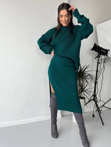 Вязаний женский теплый костюм-двойка: кофта и длинная юбка