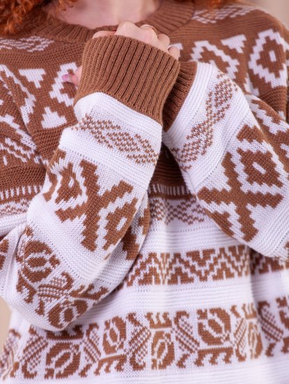Теплый вязаный свитер с орнаментом "вышиванка", фото 1