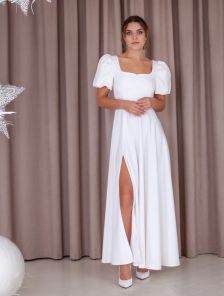 Белое вечернее платье в пол с рукавами пуф и разрезом по ноге