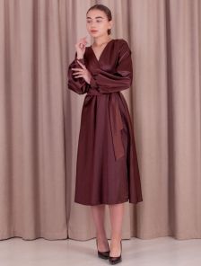 Праздничное универсальное платье миди на запах с длинными рукавами шоколадного цвета