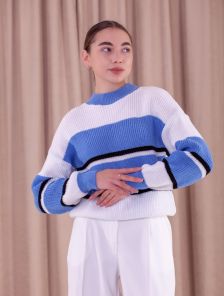 Мягкий зимний шерстяной свитер под шею без высокой горловины